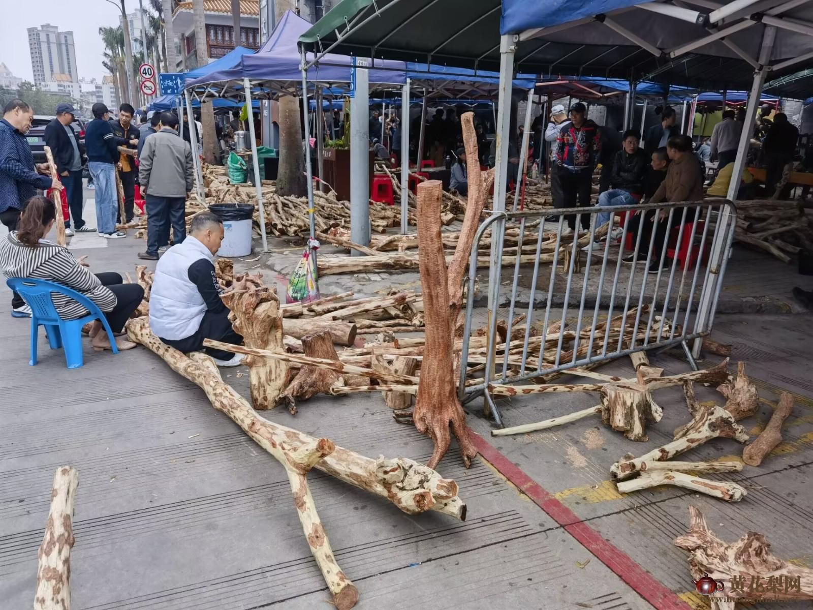 海南黄花梨市场上的海南黄花梨新料